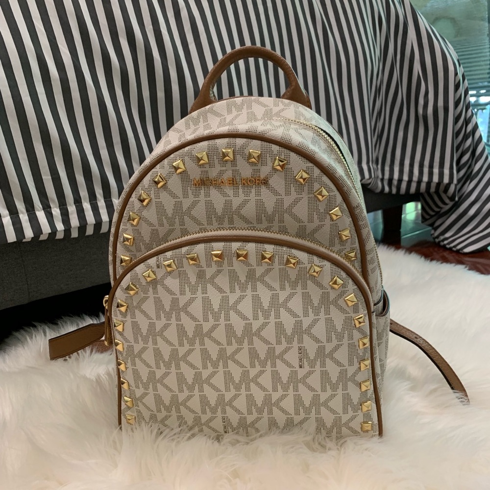 Michael Kors Abbey Jet Set Medium Leather Backpack